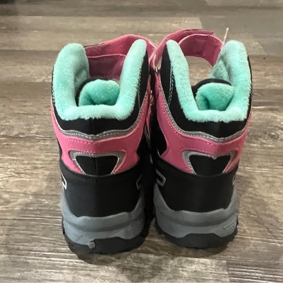 PRICE DROP NWT Girls Hiking Boots - Picture 4 of 7
